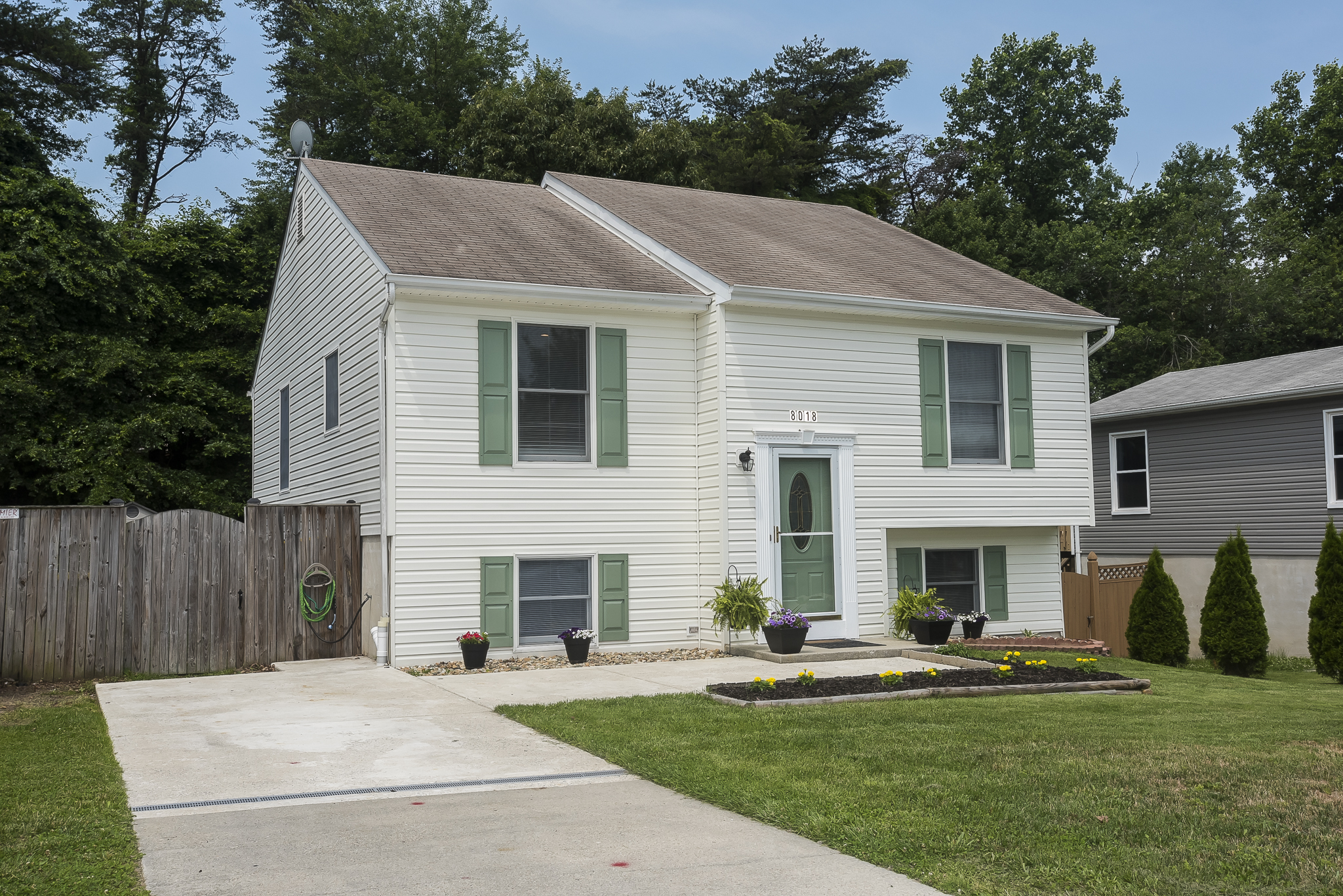 8018 Escalon Ave Pasadena