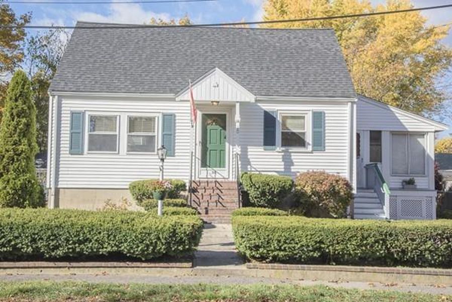 Chester Ave AMAZING LOCATION IN FAMILY FRIENDLY NEIGHBORHOOD offers