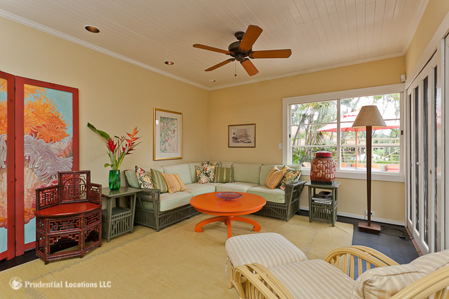 Royal Circle Living Room