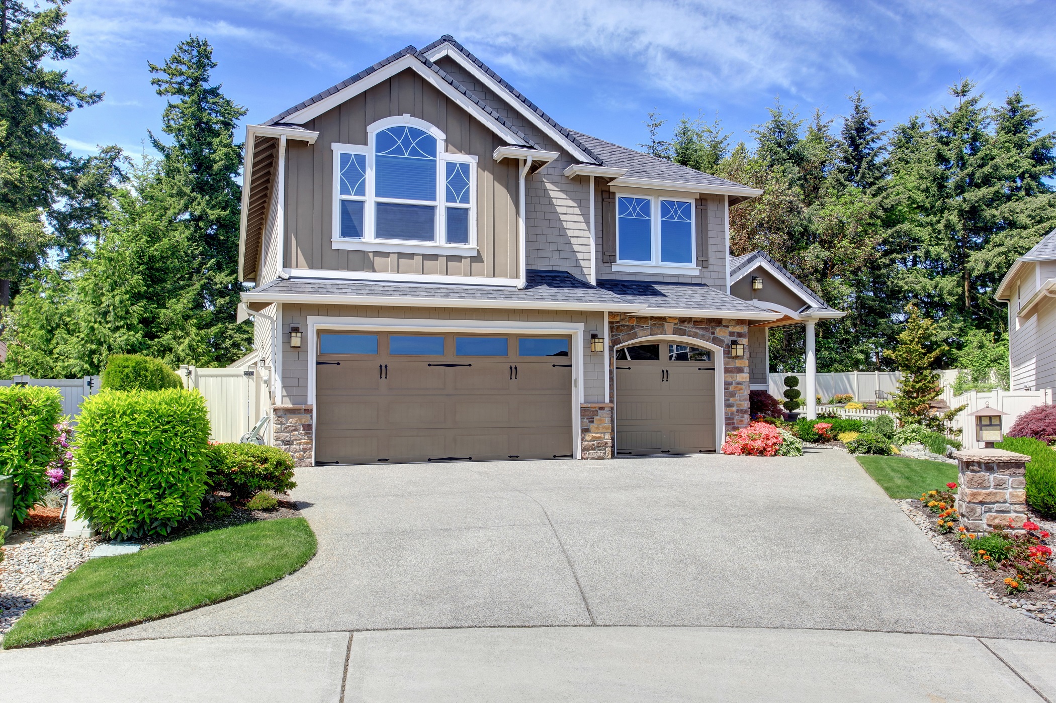 Woodinville For Sale with Fenced Yards Woodinville, WA Real Estate