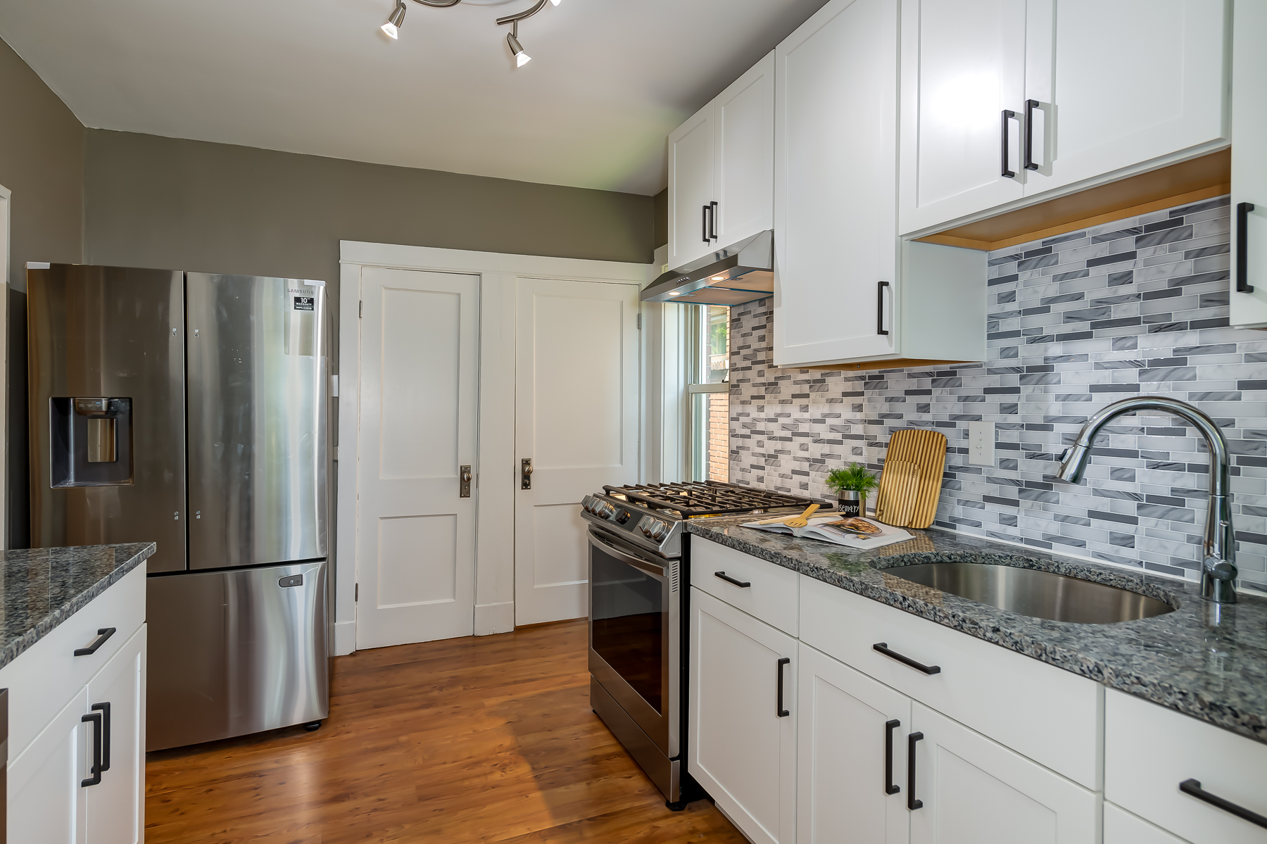 1216 McCausland Ave For Sale