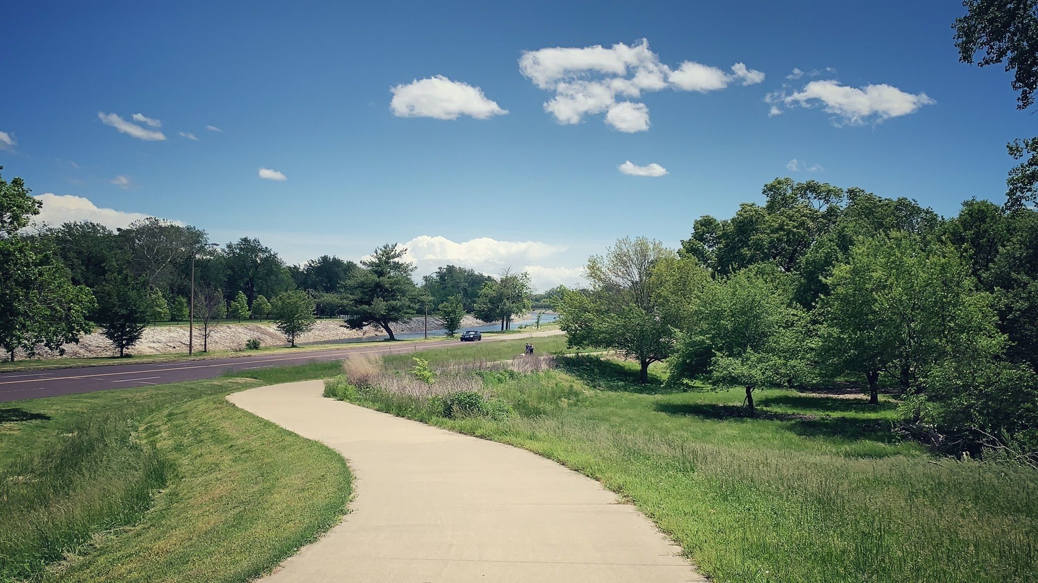 River Des Peres Trail homes nearby
