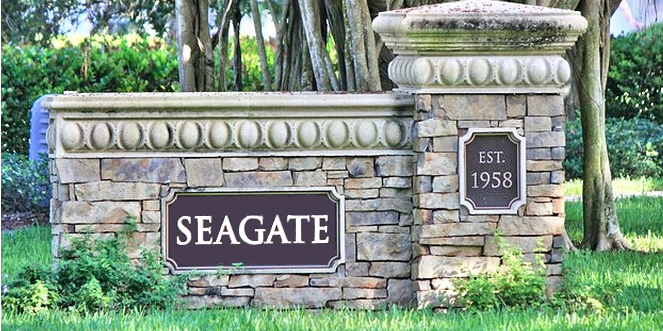 Seagate, Naples Waterfront Homes for Sale