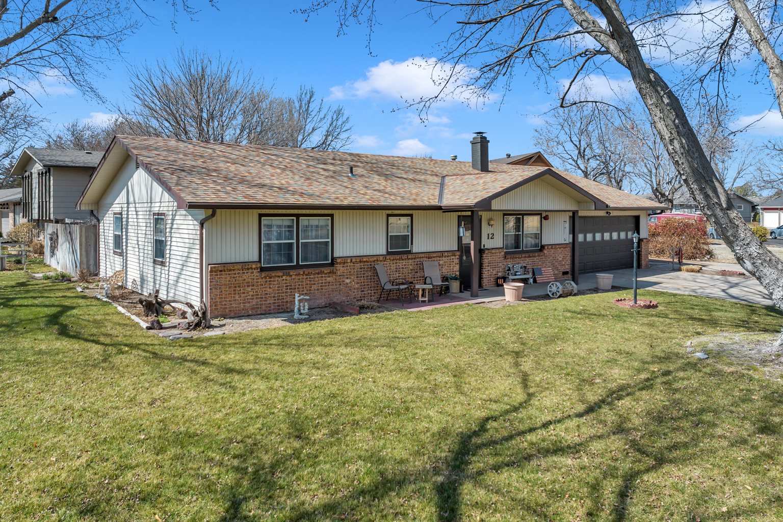 aimee monares real estate 12 10th ct Newton Ks