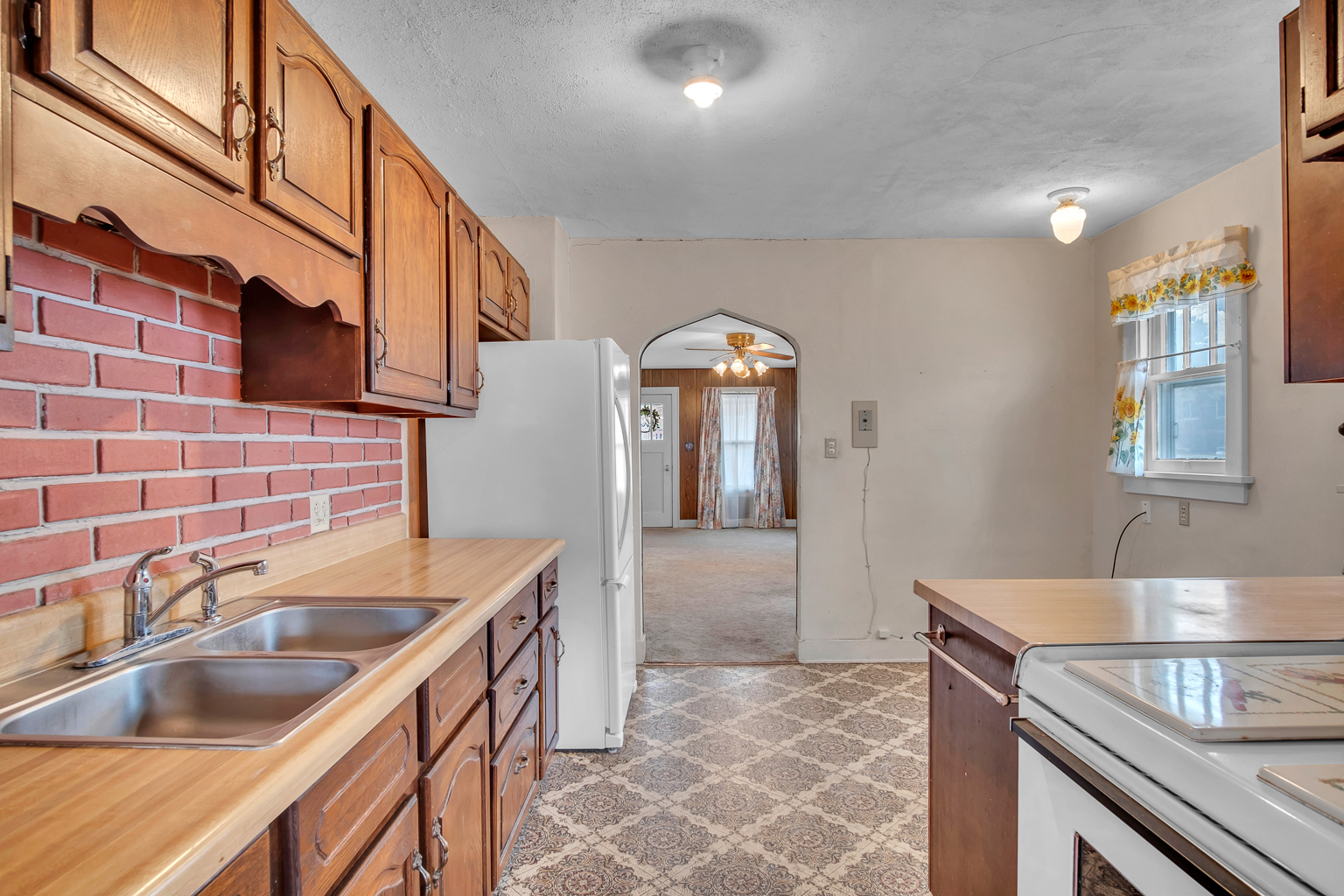 213 sw 3rd newton ks real estate aimee monares