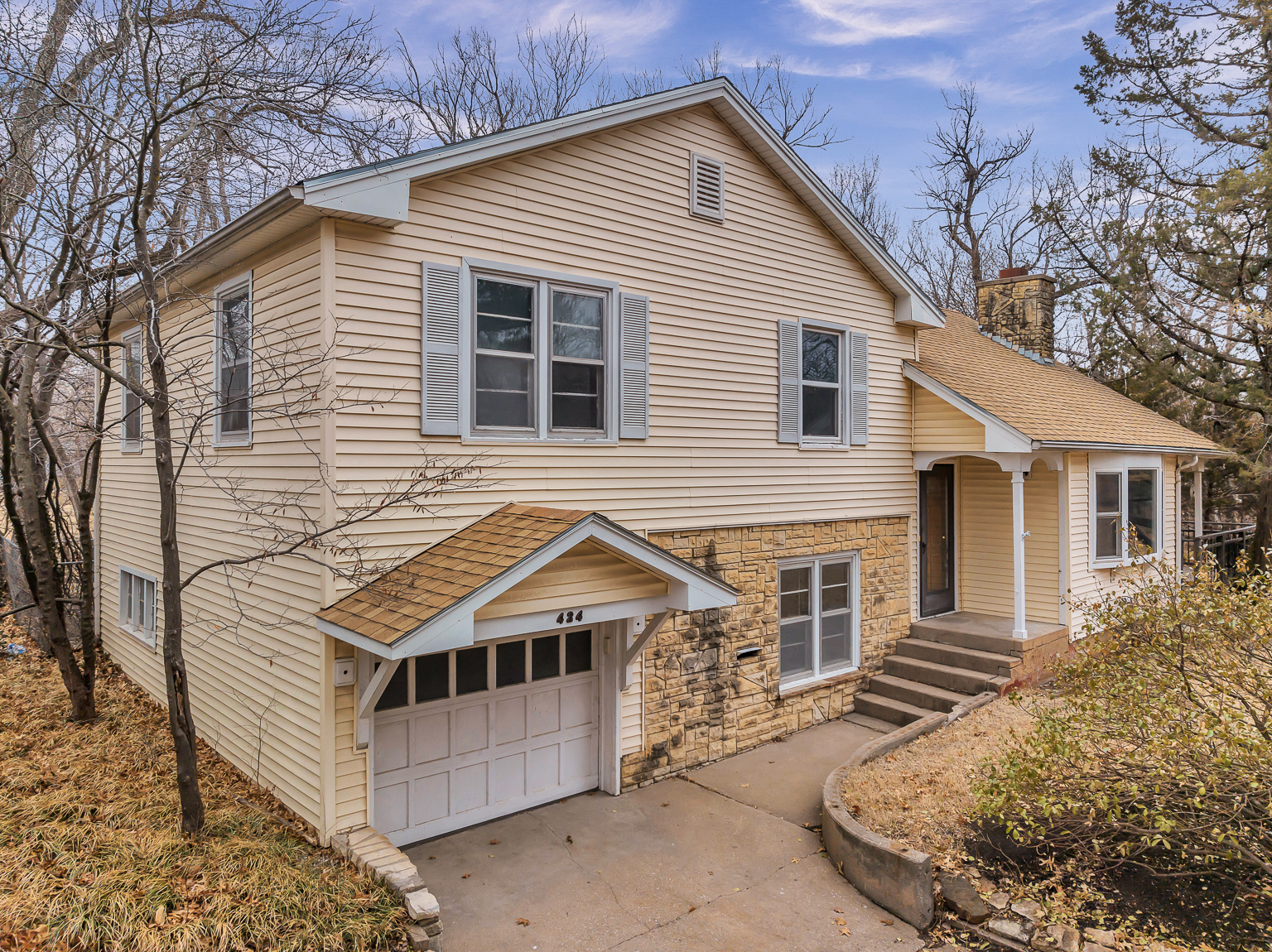 424 SE 6th Newton KS Real Estate Aimee Monares Realtor 