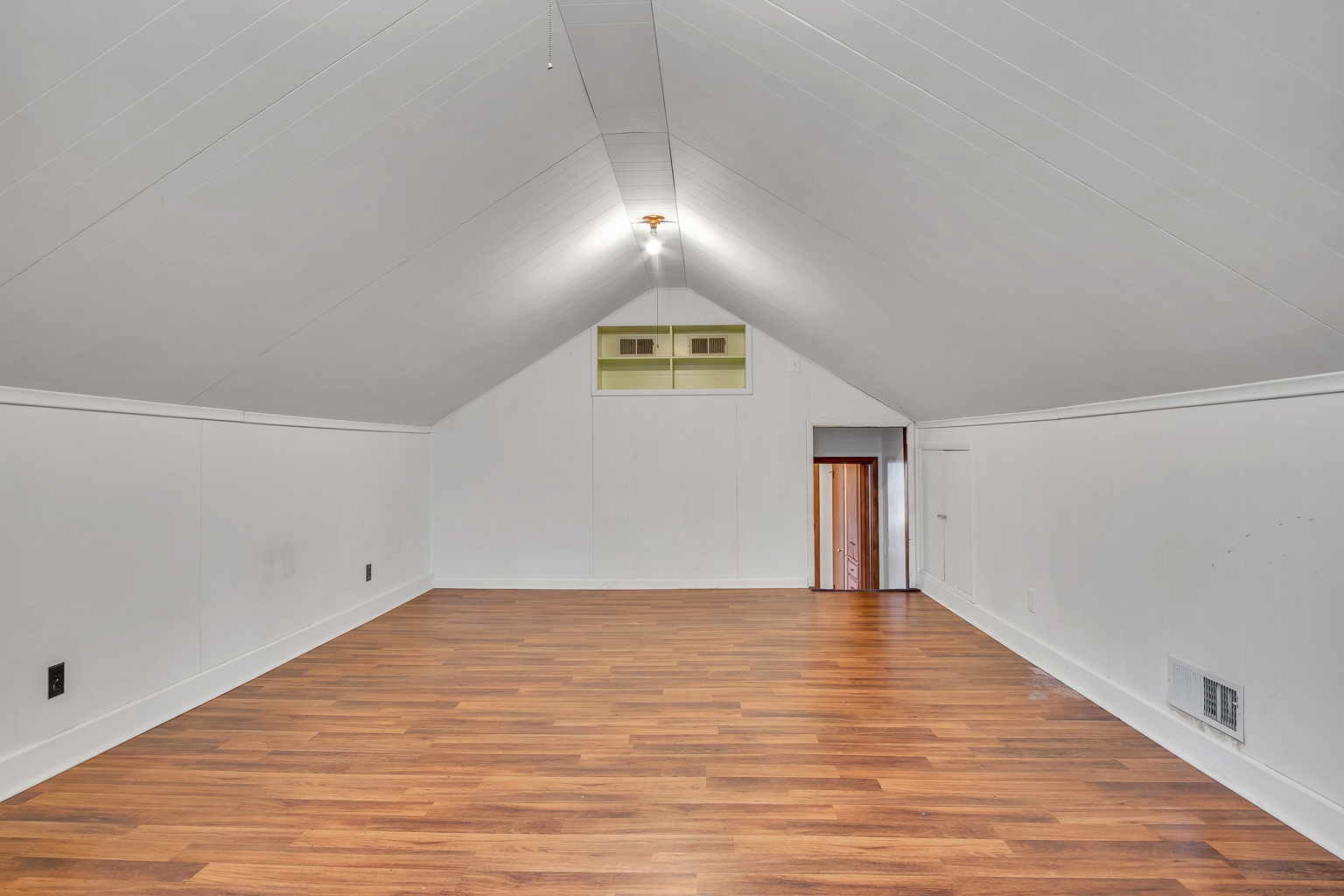 424 SE 6th Newton KS Real Estate Aimee Monares Realtor 