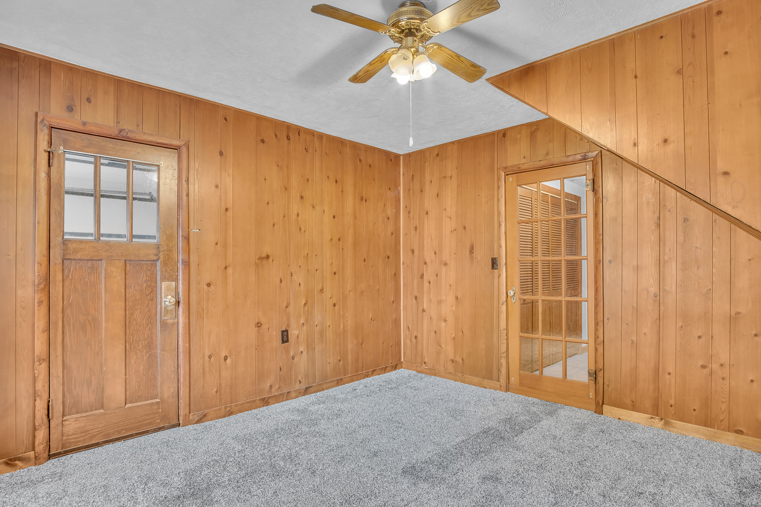 424 SE 6th Newton KS Real Estate Aimee Monares Realtor 
