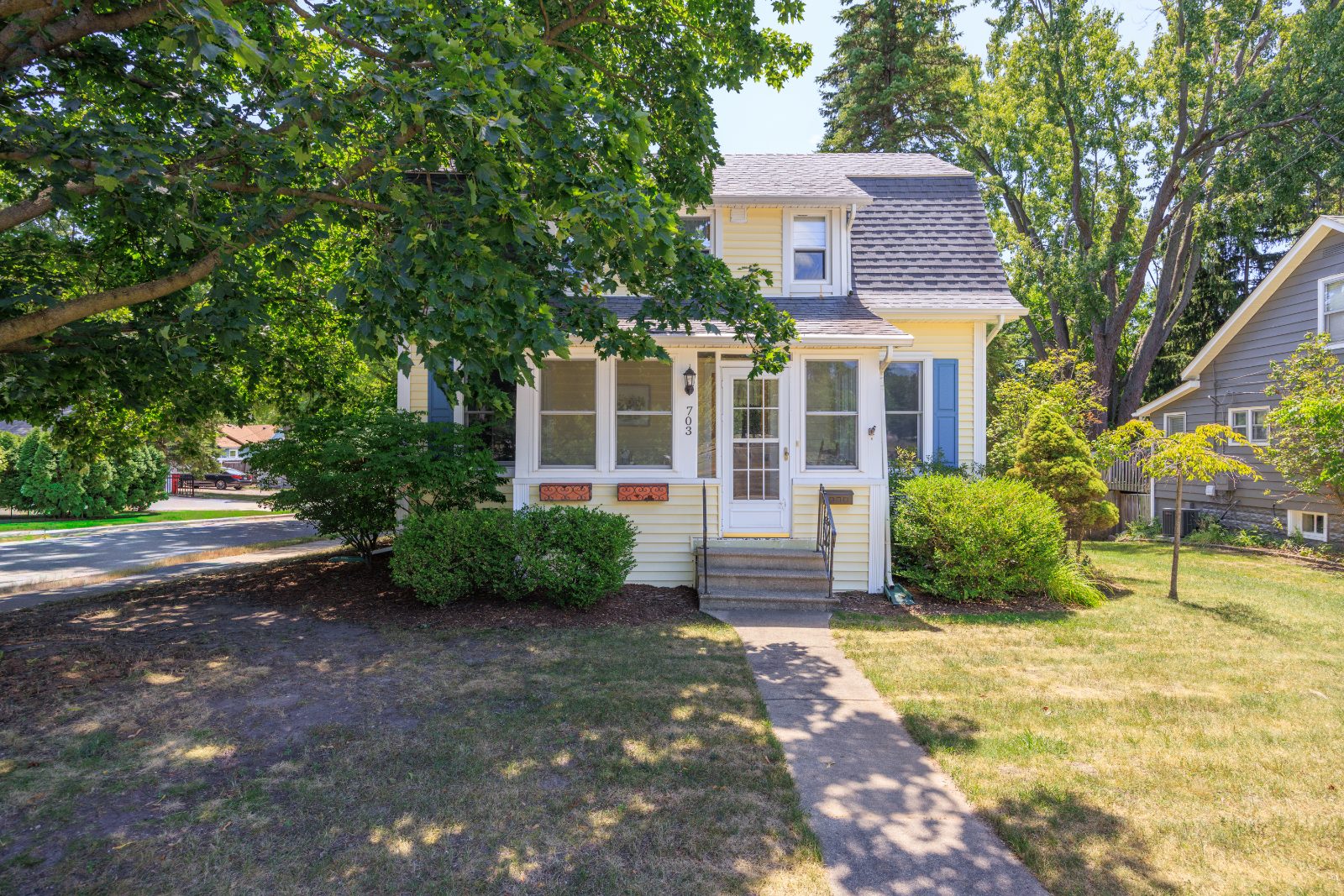 703 1st Street, Rochester MI, front exterior