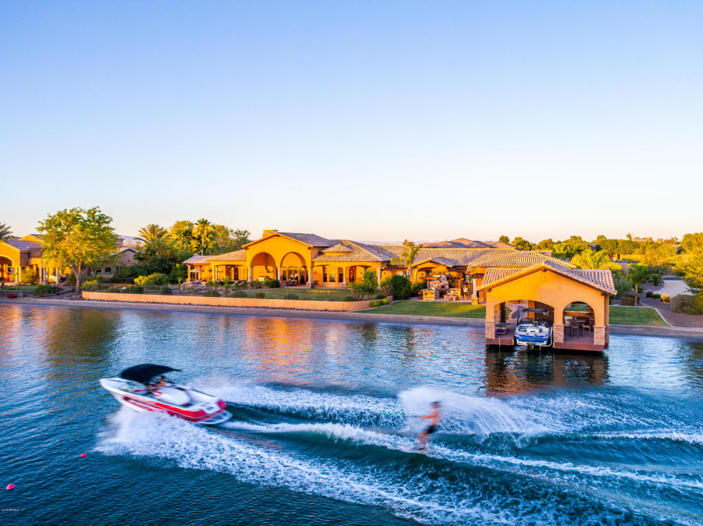 San Tan Lakeside Estates