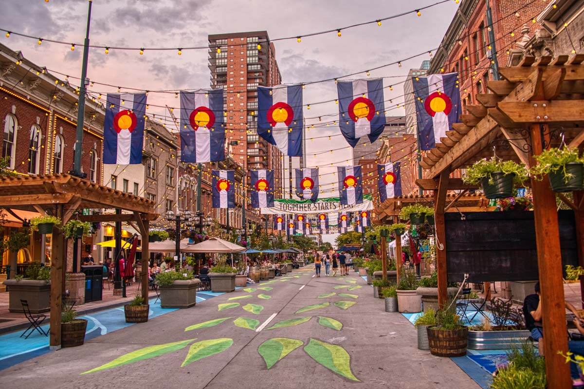 downtown denver commercial area with restaurants