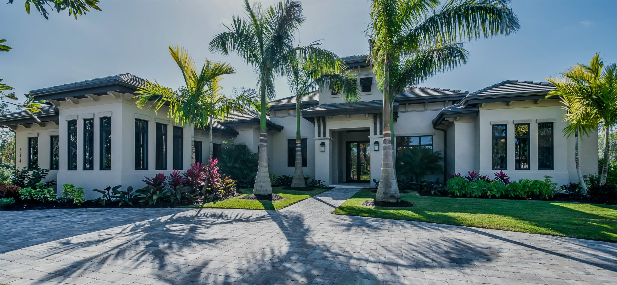 Mom Water Sandy Coconut Mango | Royal Batch, image size:2050x948