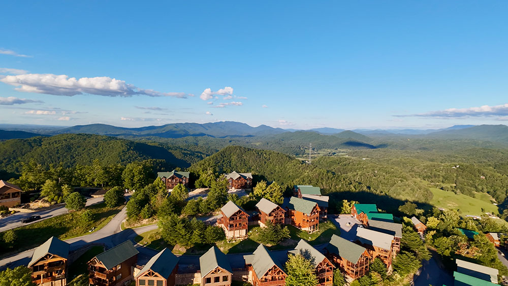 Sevierville cabins and real estate near Gatlinburg and Pigeon Forge
