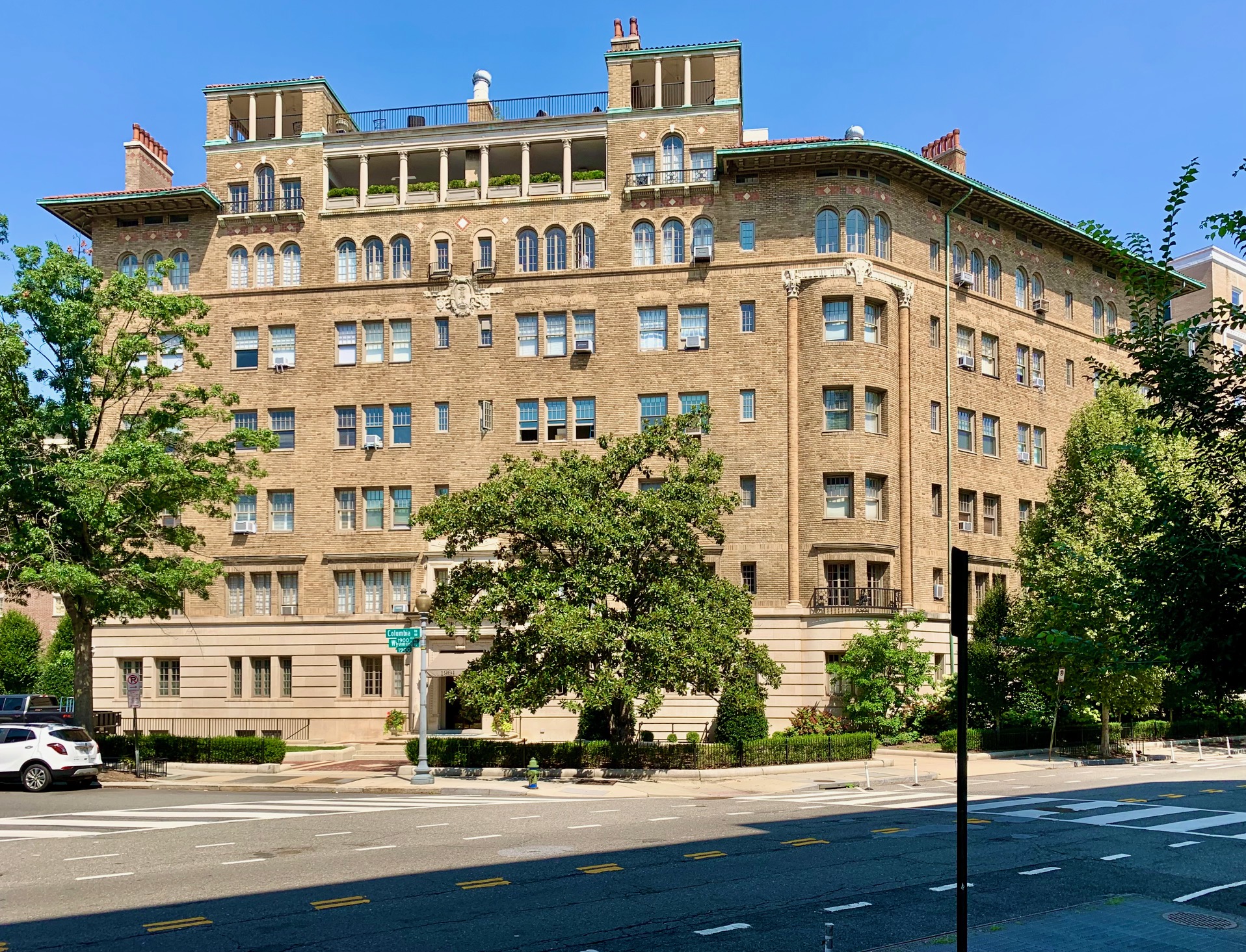 20009, DC 2 Bedroom Apartments For Sale