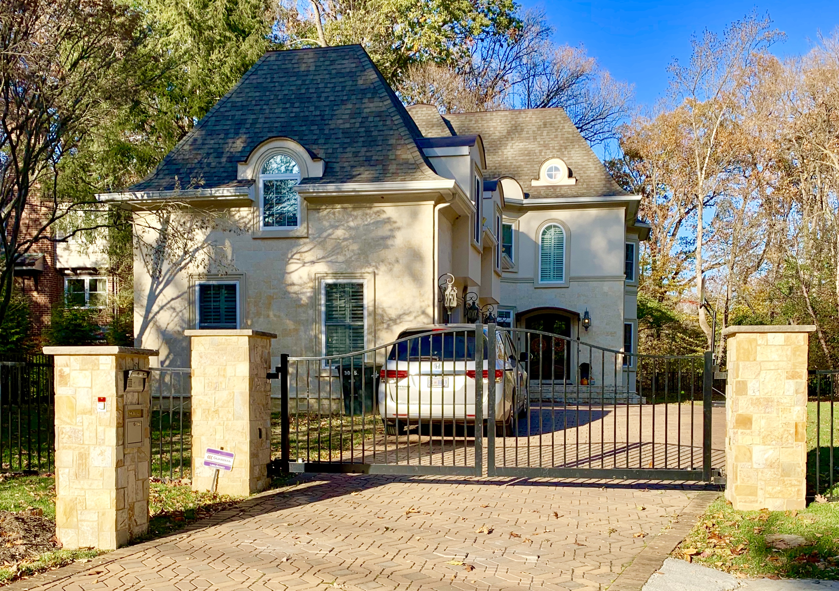 Luxury Homes In Barnaby Woods, DC. View Every Home On The Market