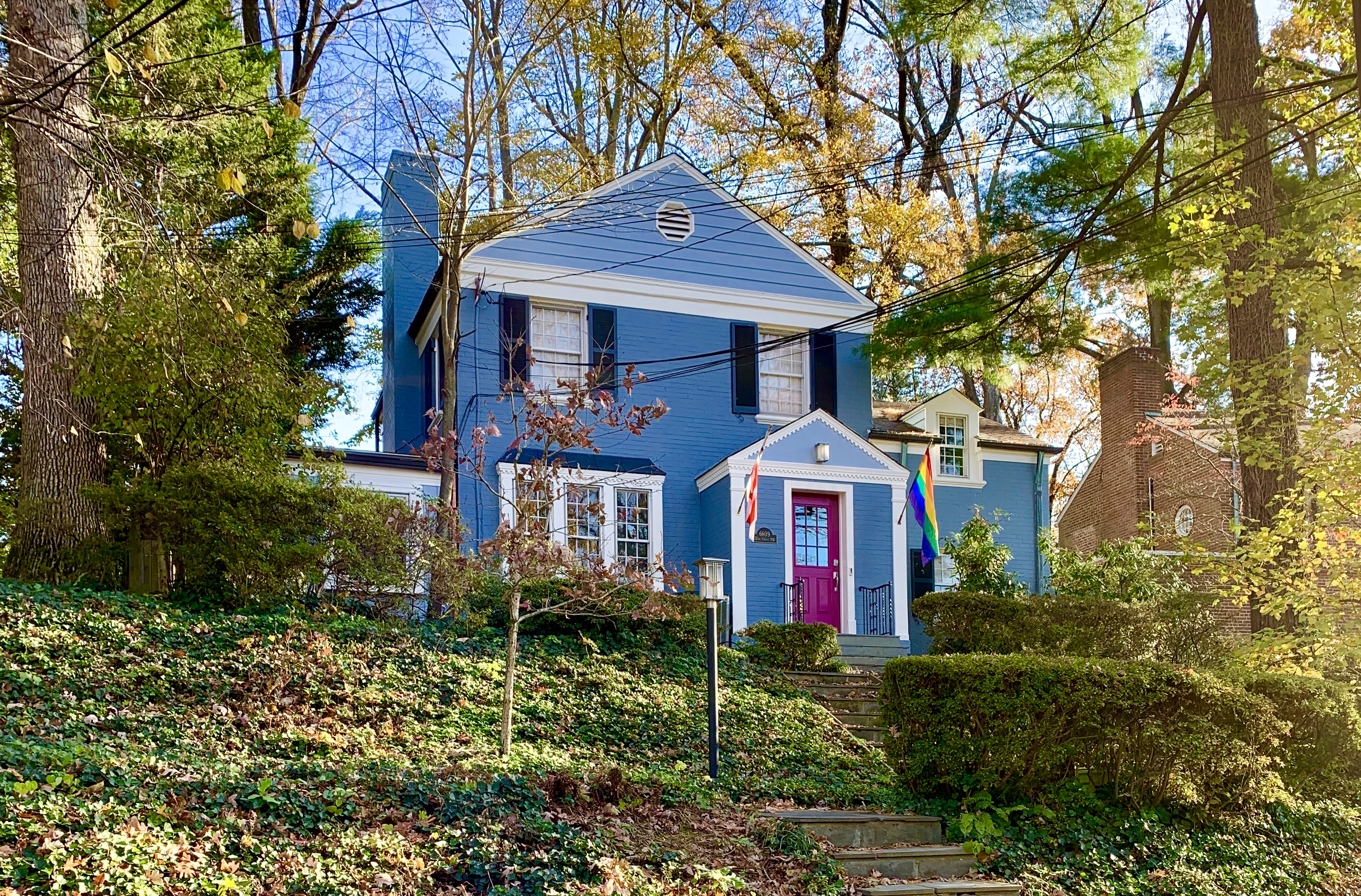 Luxury Homes In Barnaby Woods, DC. View Every Home On The Market