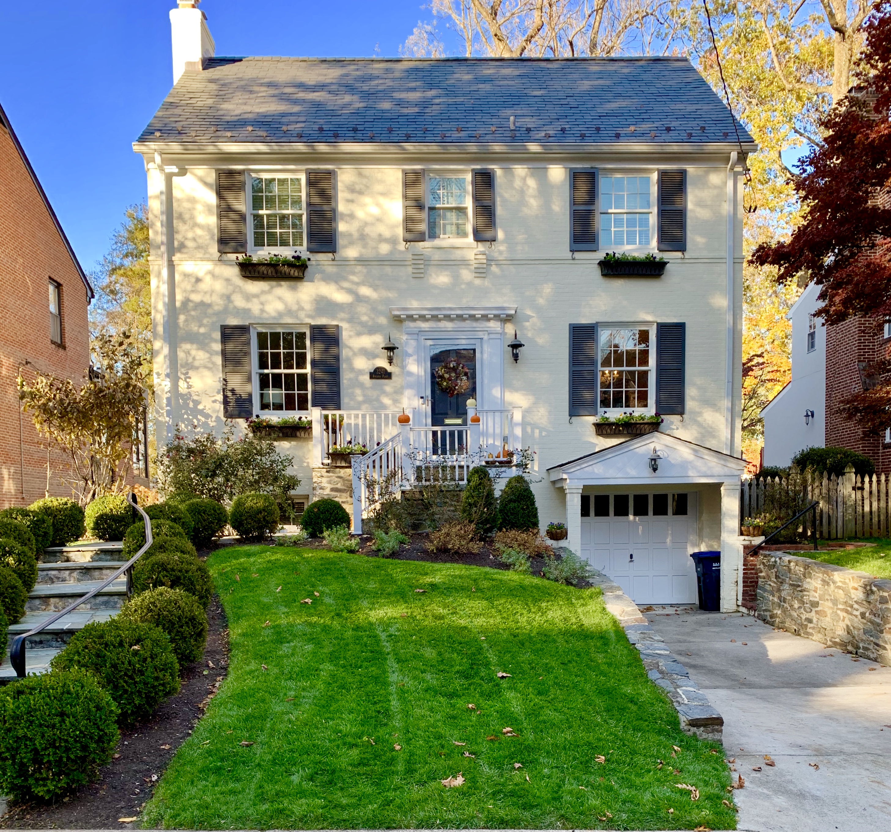 Luxury Homes In Barnaby Woods, DC. View Every Home On The Market