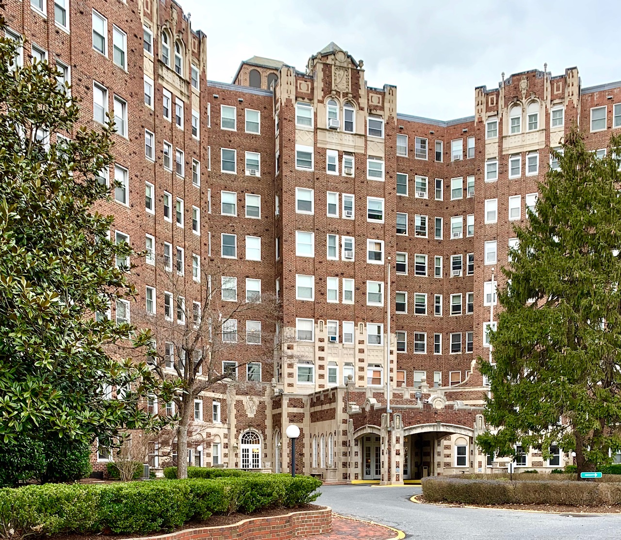 Luxury Homes In Forest Hills, DC. View Every Home On The Market