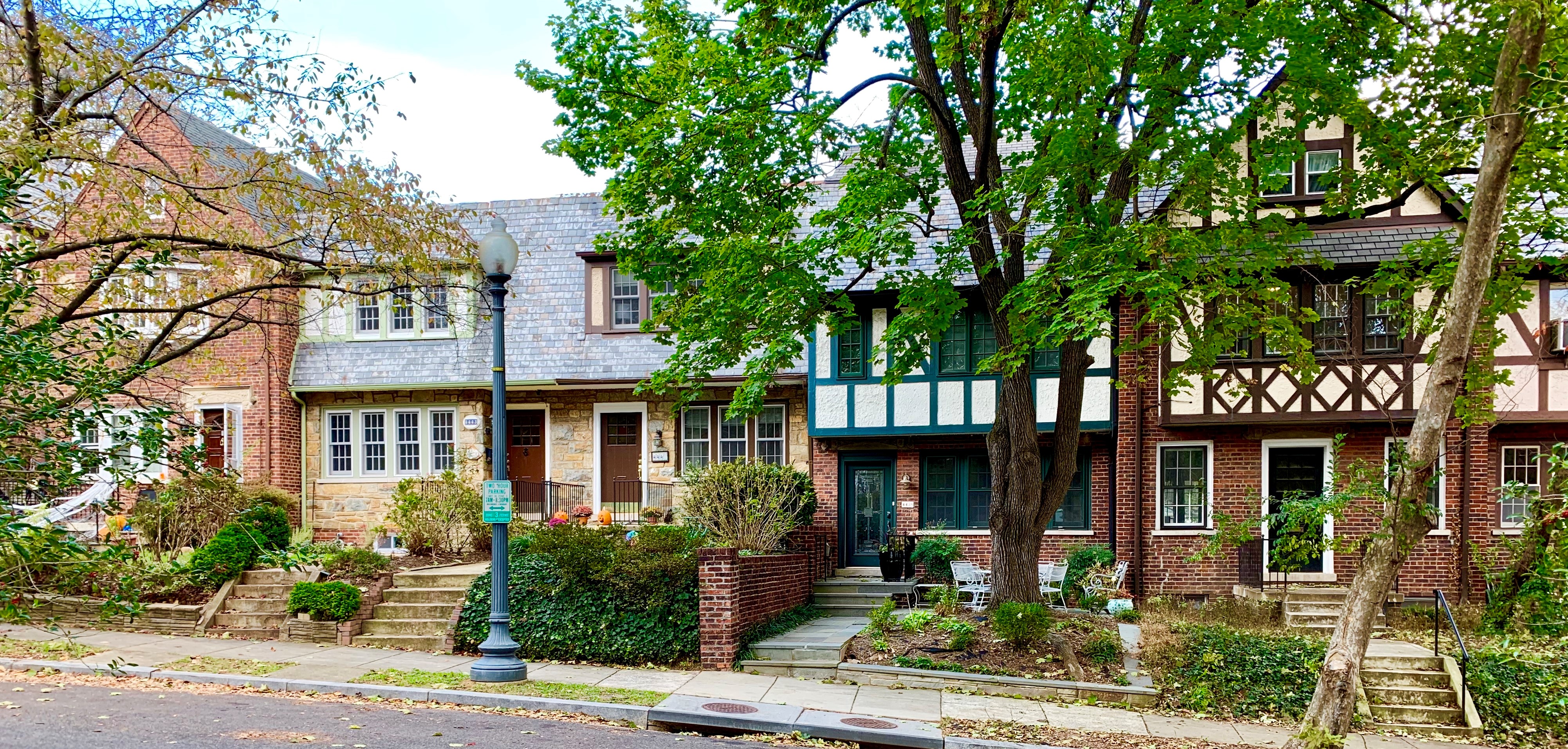 Luxury Homes In Foxhall Village DC. View Every Home On The Market