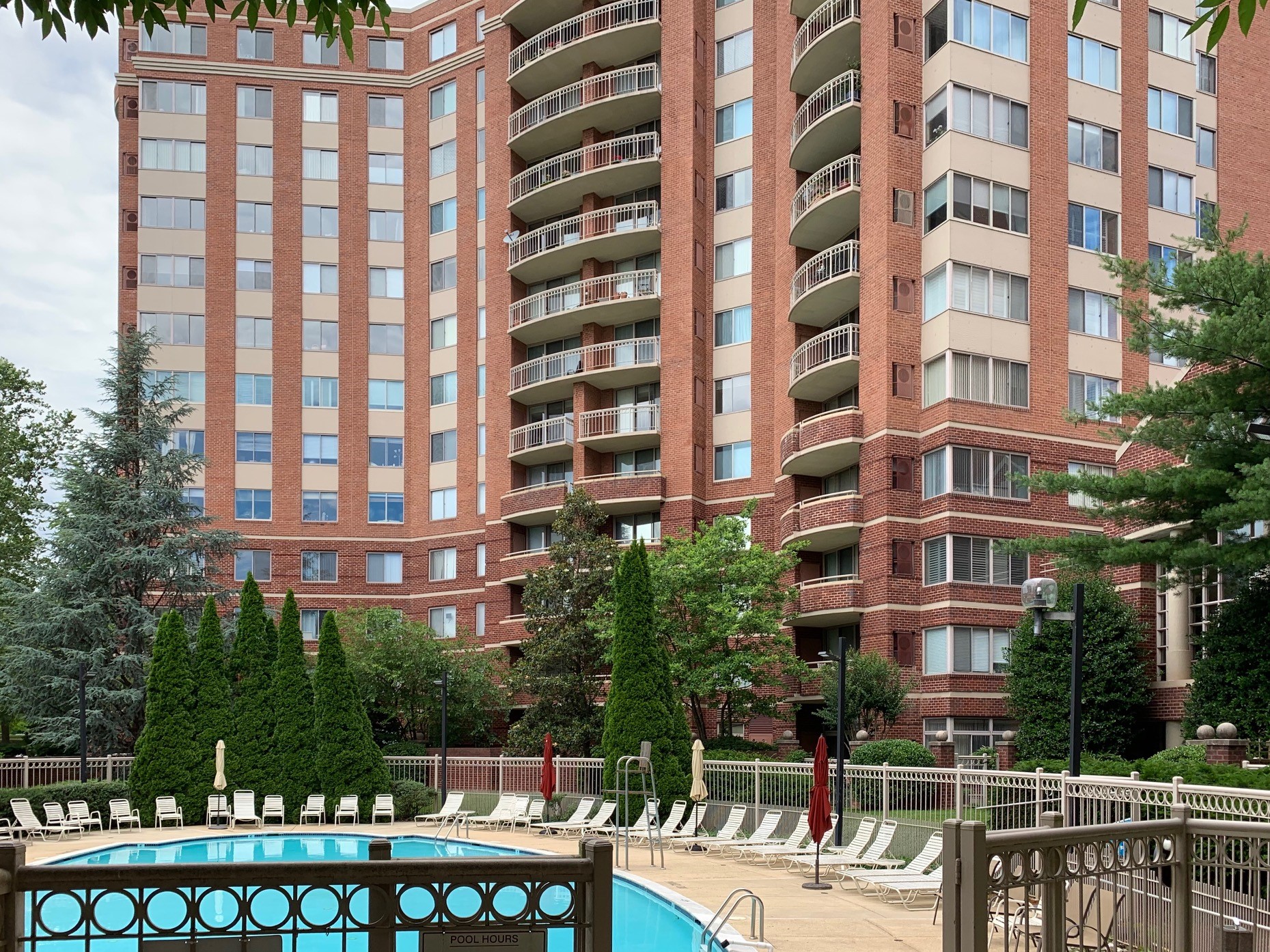 Homes For Sale Near Grosvenor Strathmore Metro Station