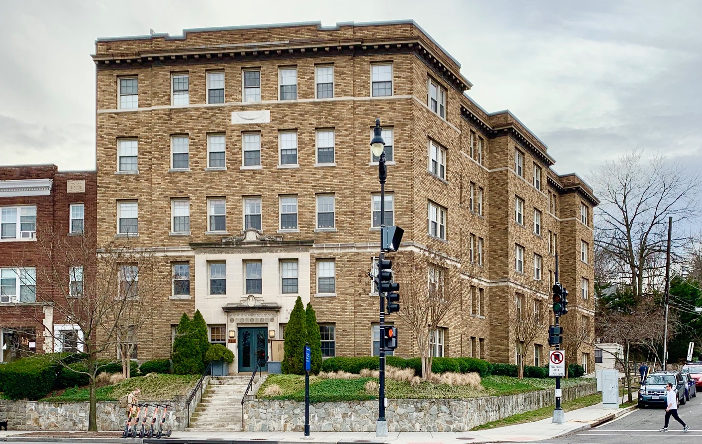 Luxury Homes In Cleveland Park DC. View Every Home On The Market