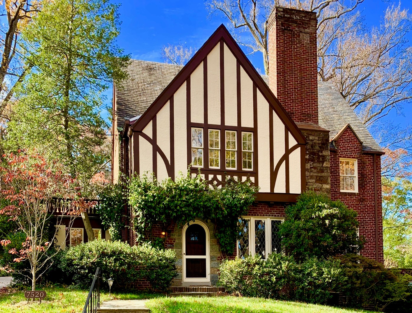 Luxury Homes In Colonial Village DC. View Every Home On The Market