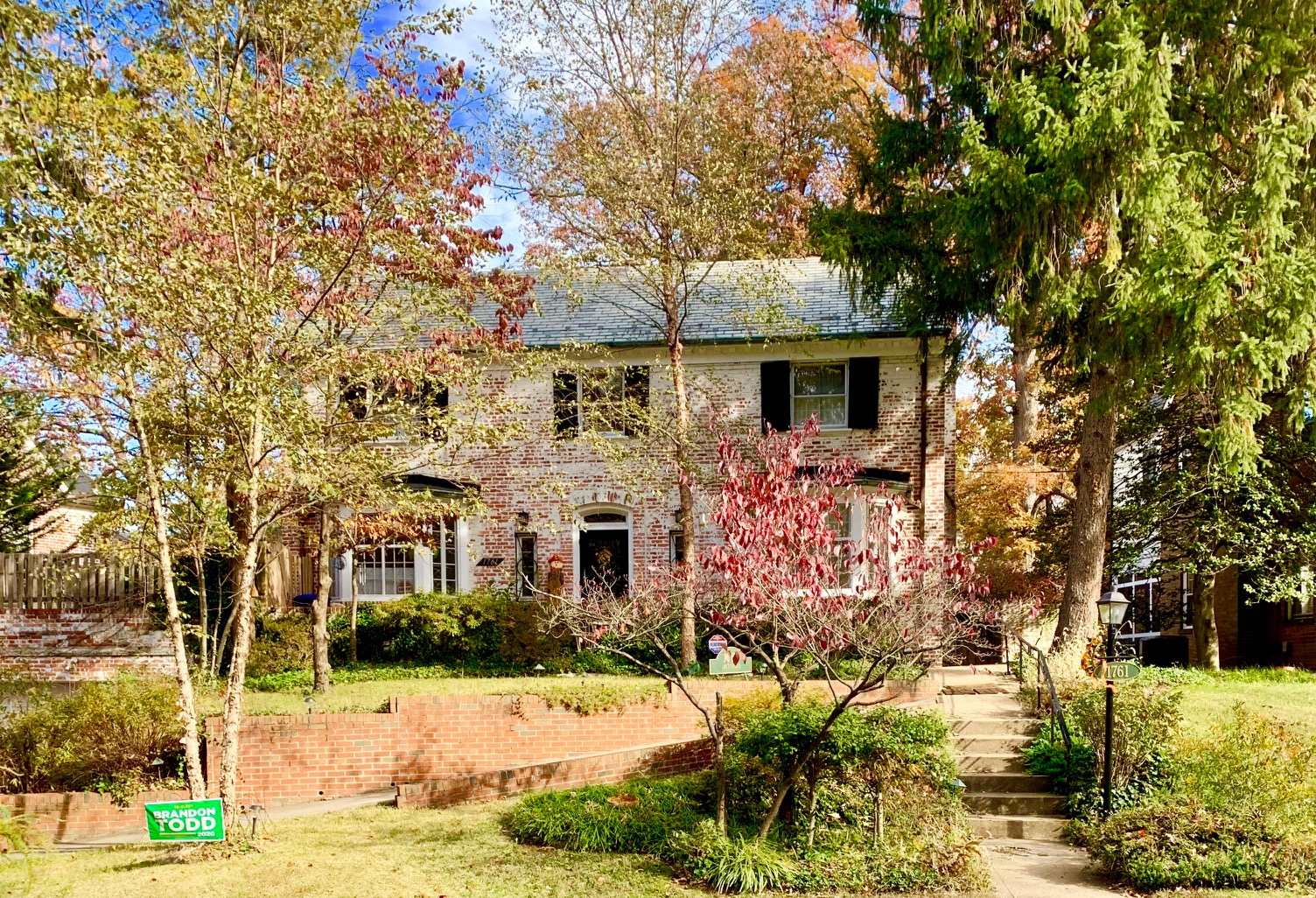 Luxury Homes In Crestwood DC. View Every Home On The Market