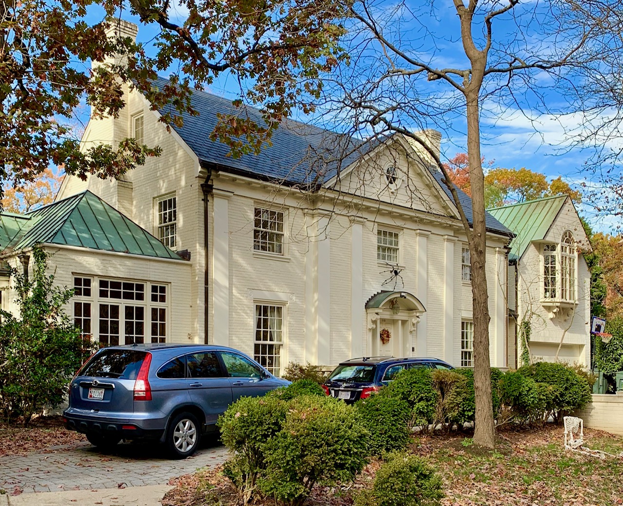 Luxury Homes In Crestwood DC. View Every Home On The Market