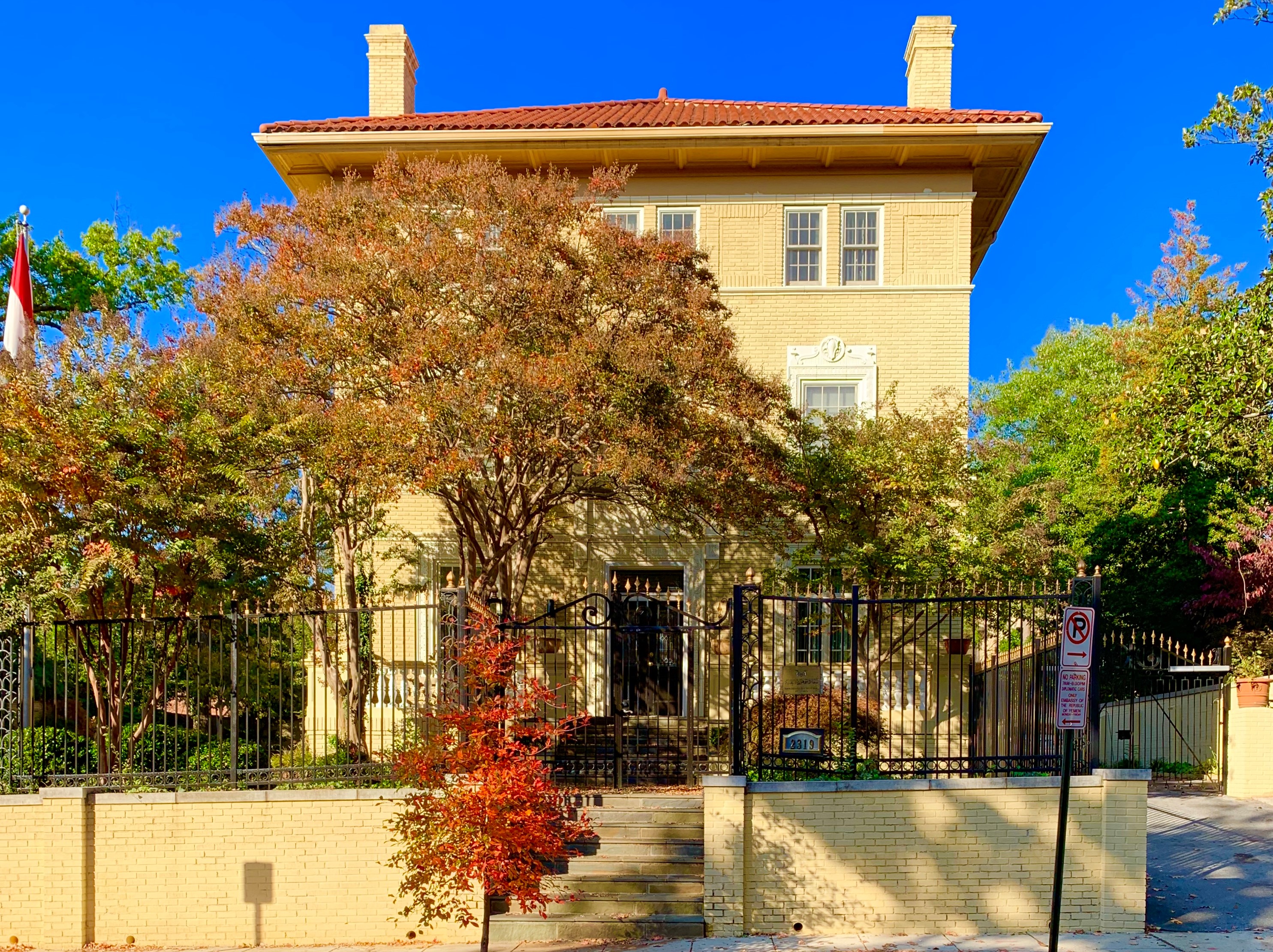 Real Estate For Sale Near the Embassy of Yemen