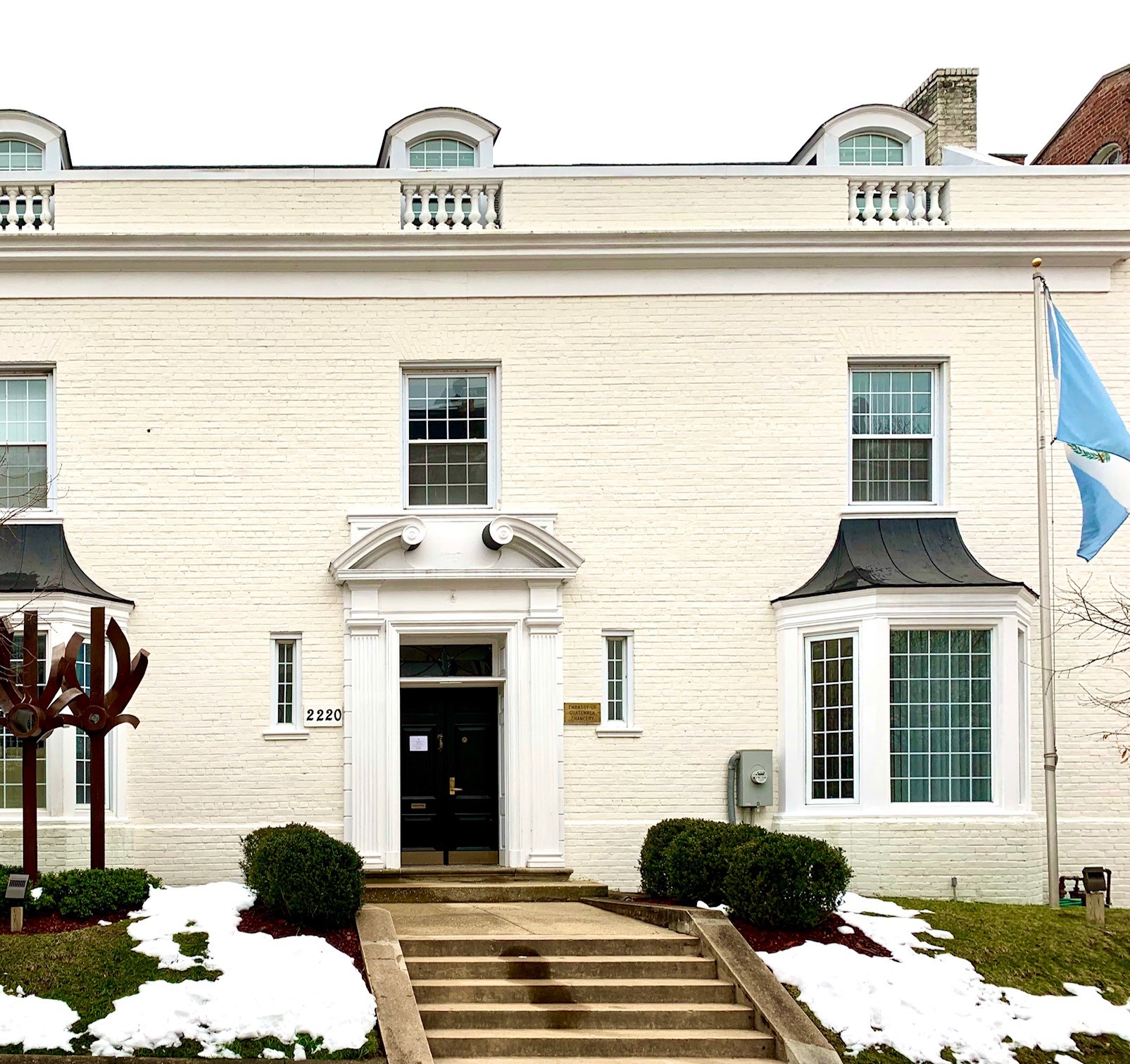 Real Estate For Sale Near the Embassy of Guatemala