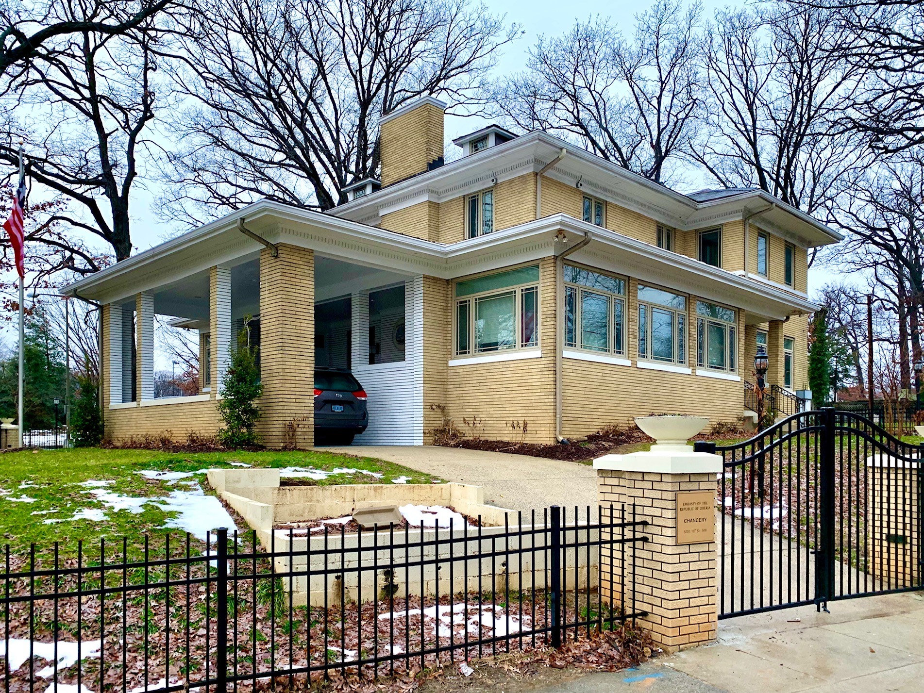 Real Estate For Sale Near the Embassy of Liberia