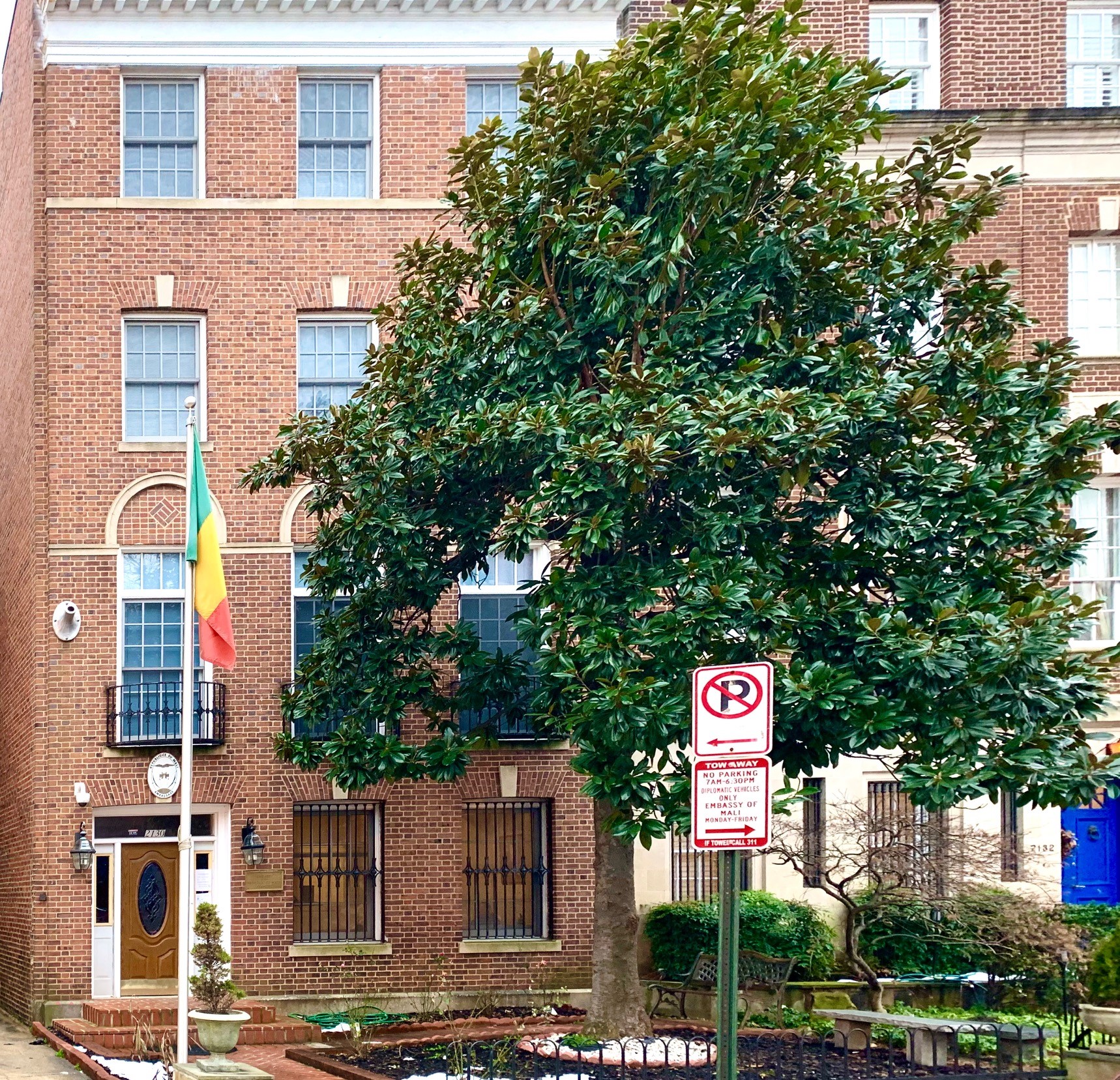 Real Estate For Sale Near the Embassy of Mali