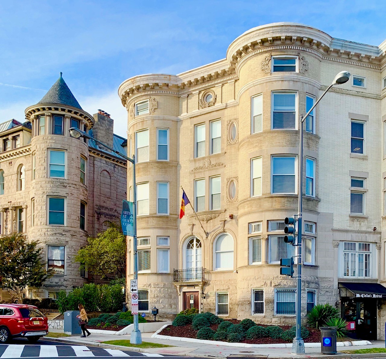 Real Estate For Sale Near the Embassy of Moldova