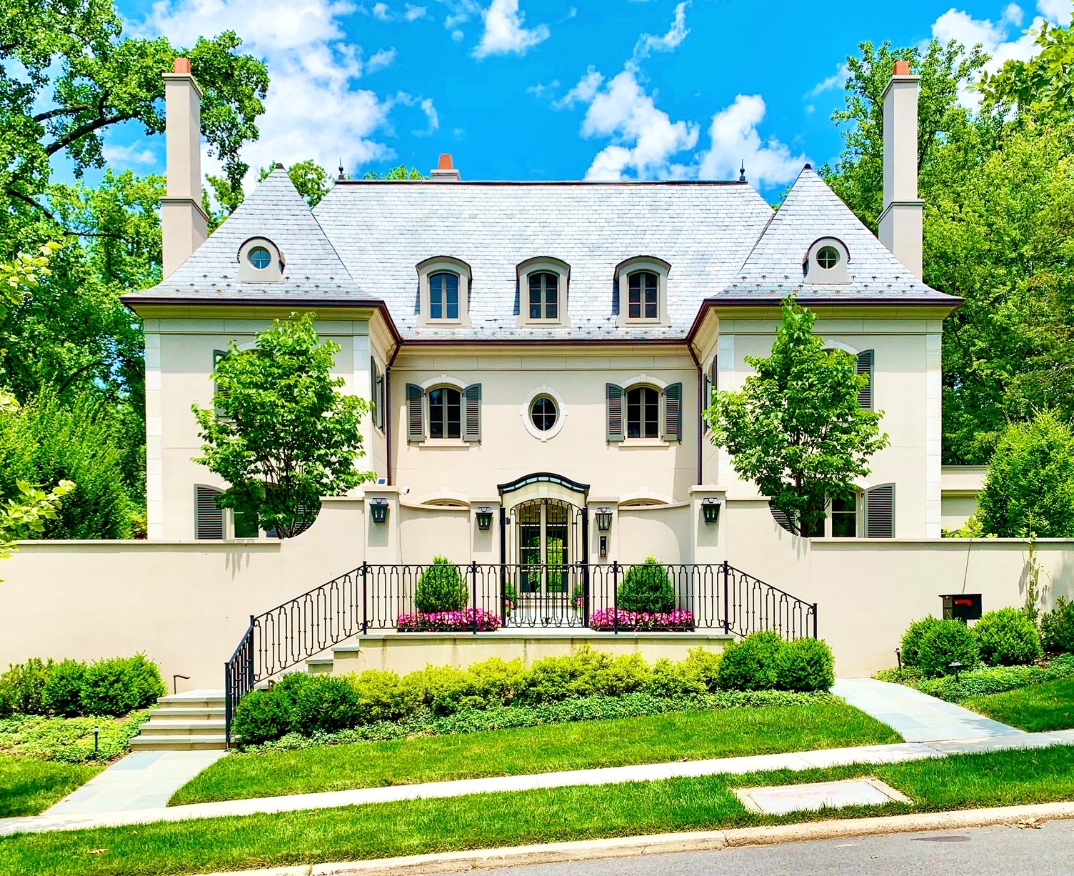 Washington, DC 9 Bedroom Homes For Sale