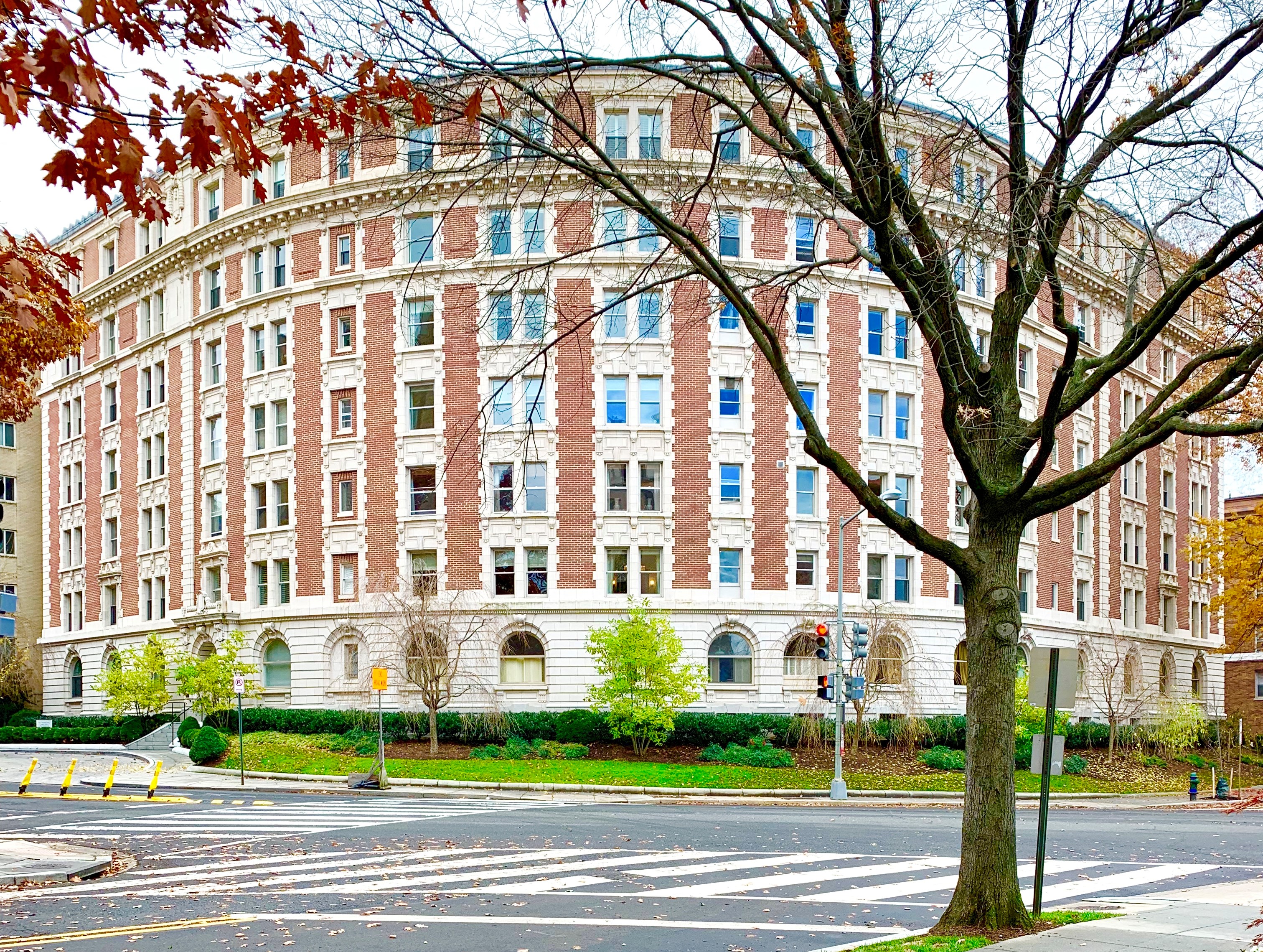 Washington, DC Condos With Garage Parking