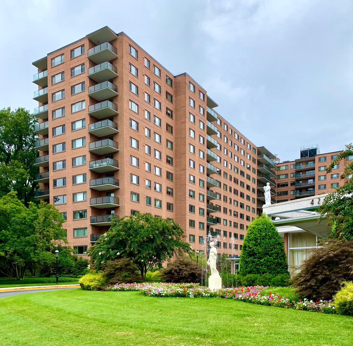 Cathedral Heights, Washington, DC Apartments For Sale
