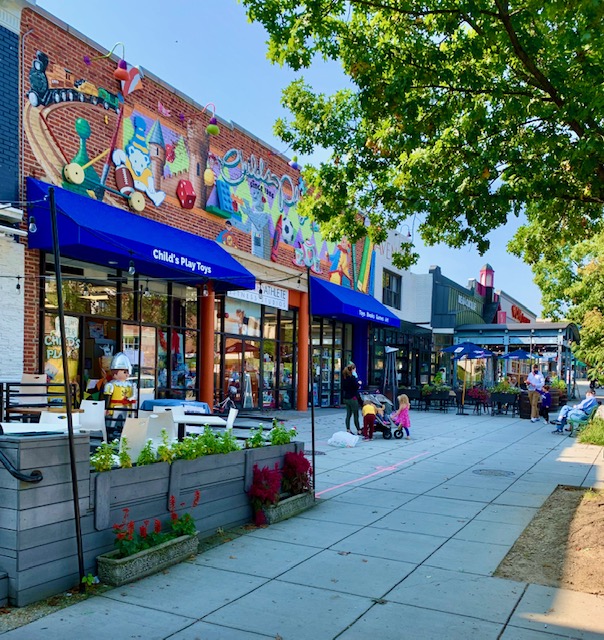 Chevy Chase, DC 3 Bedroom Apartments For Sale