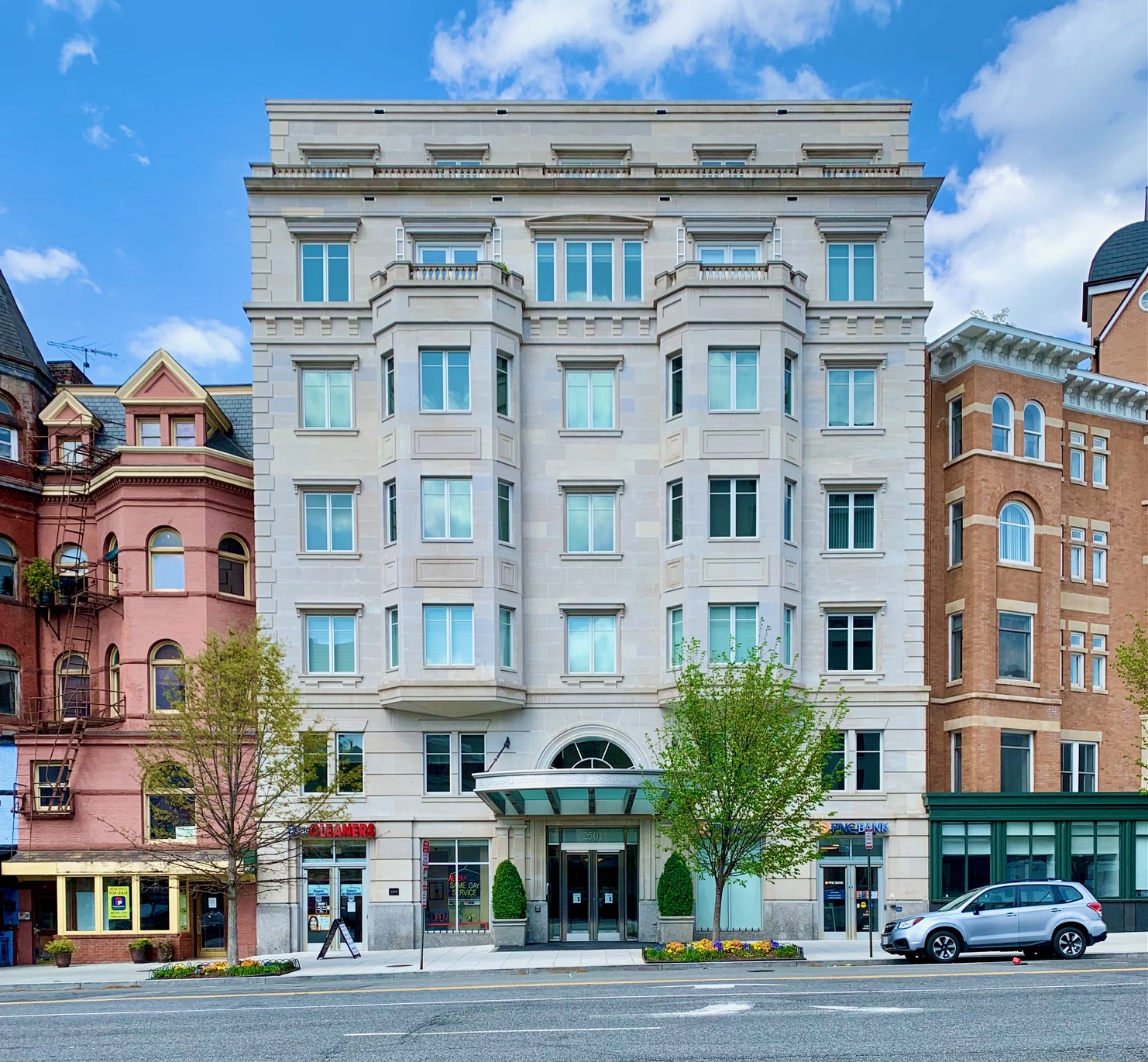 Downtown, Washington, DC 2 Bedroom Condominiums