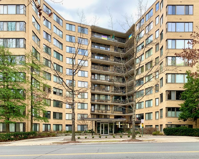 Studio For Sale in Forest Hills, Washington, DC