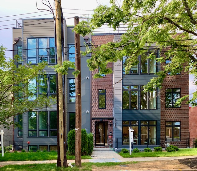 Friendship Heights, DC 2 Bedroom Apartments For Sale