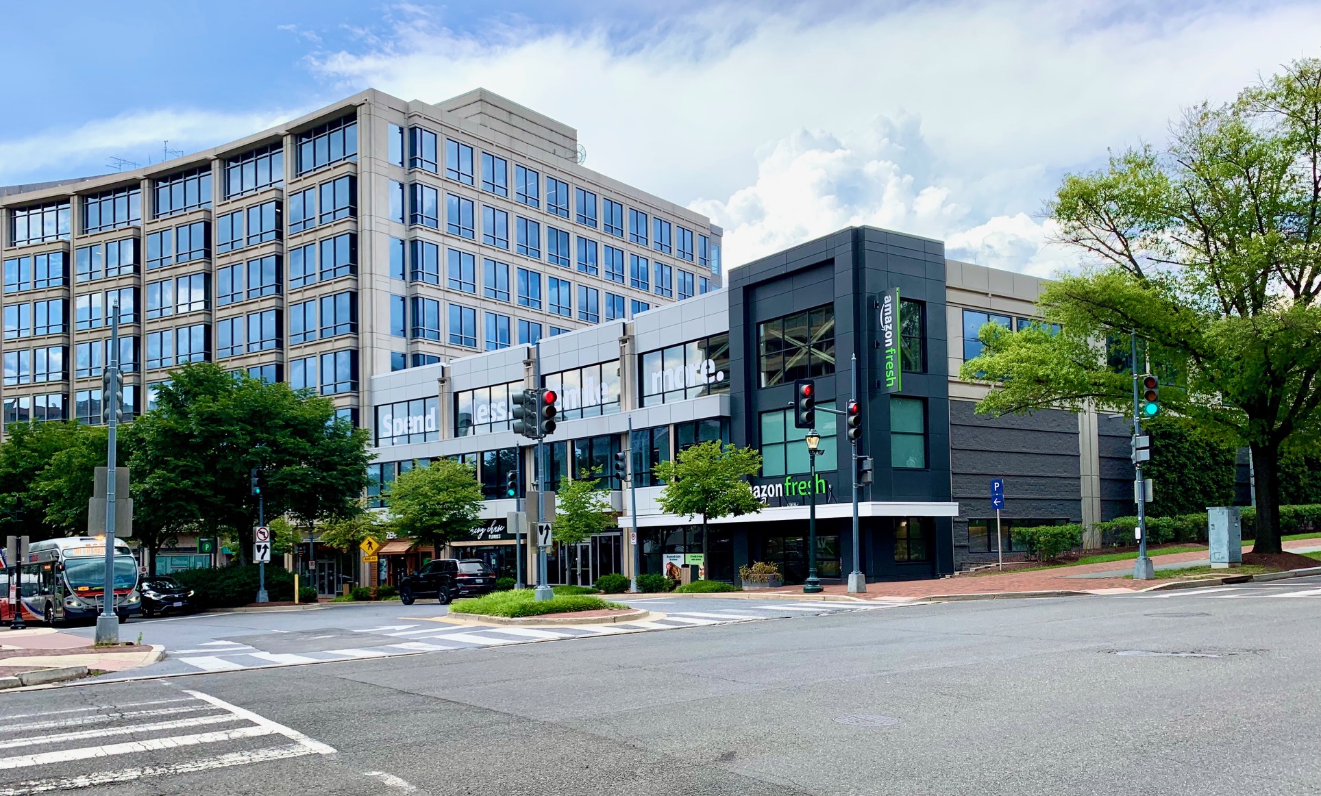 Friendship Heights, Washington, DC HighRise Condos For Sale
