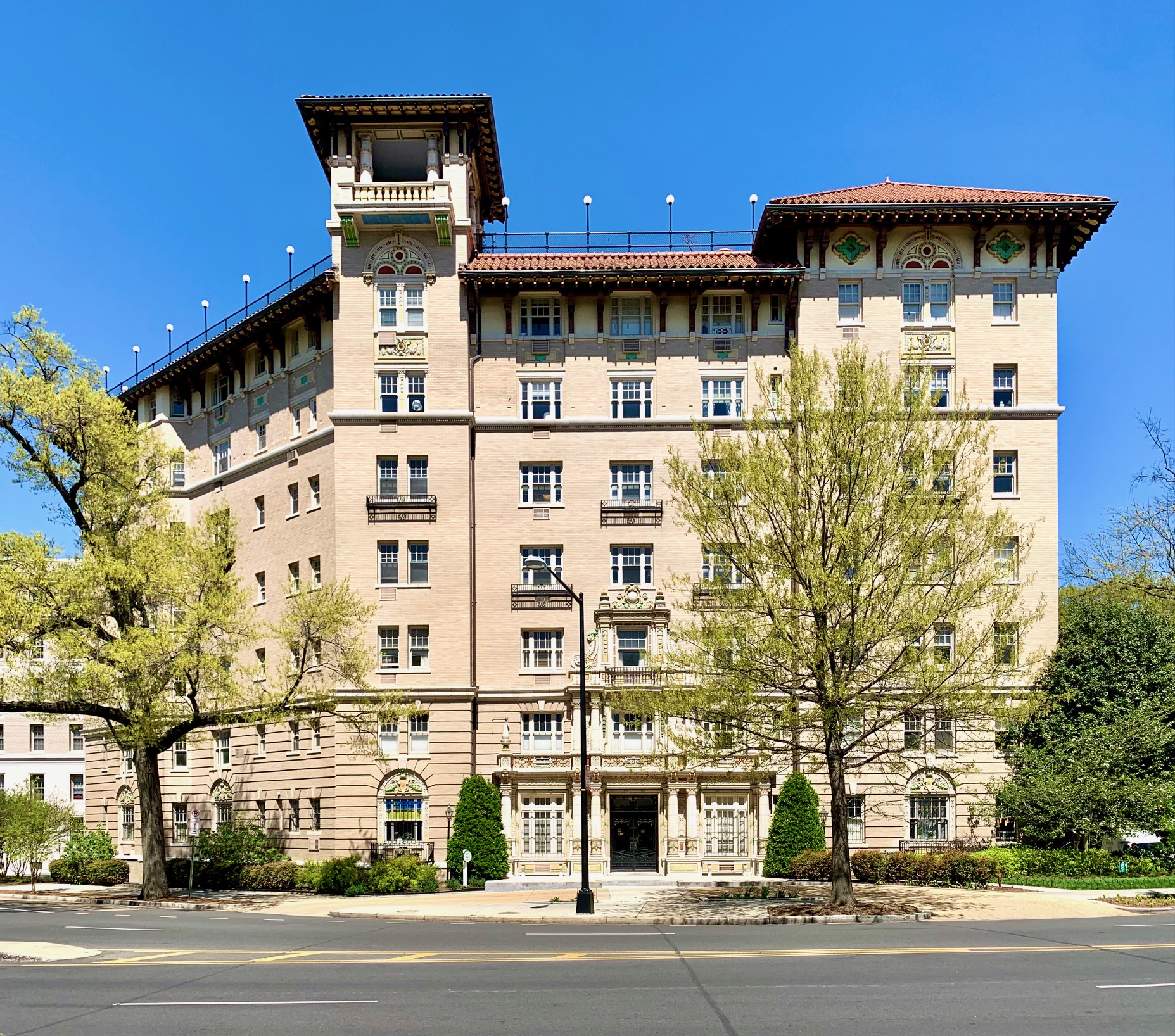Studios For Sale in Kalorama Triangle, DC
