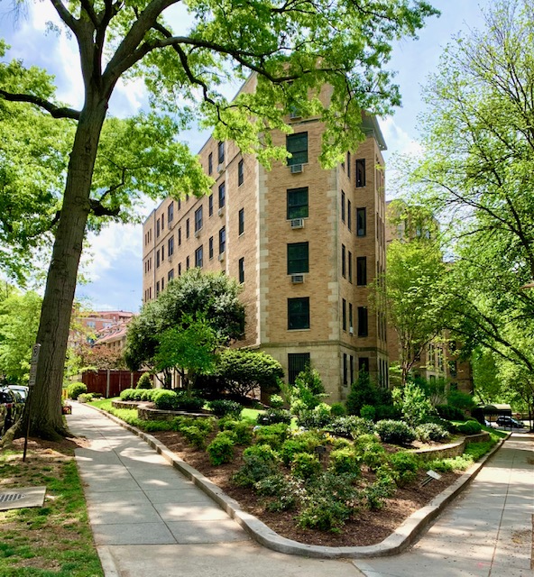 Studios For Sale in Kalorama Triangle, DC