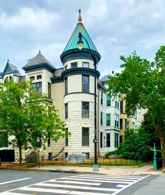 4Bedroom Houses For Sale in Washington, DC