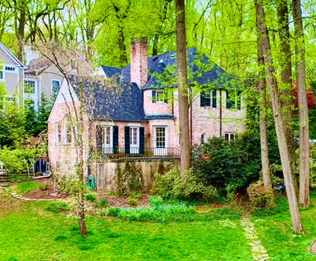 6000 Square Foot Homes For Sale in Washington, DC