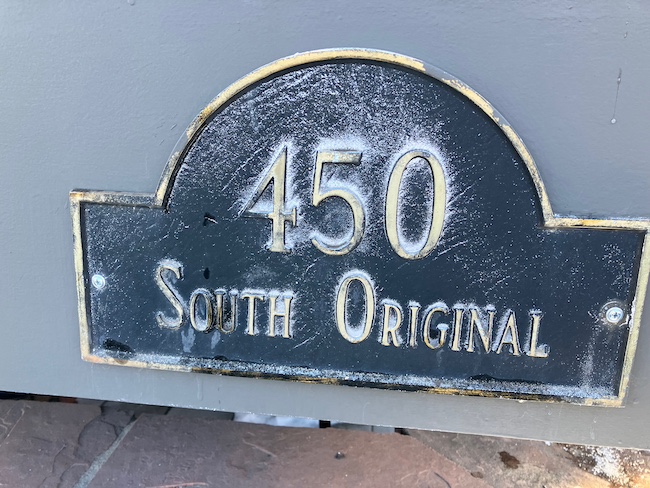 450 Original Sign in Aspen