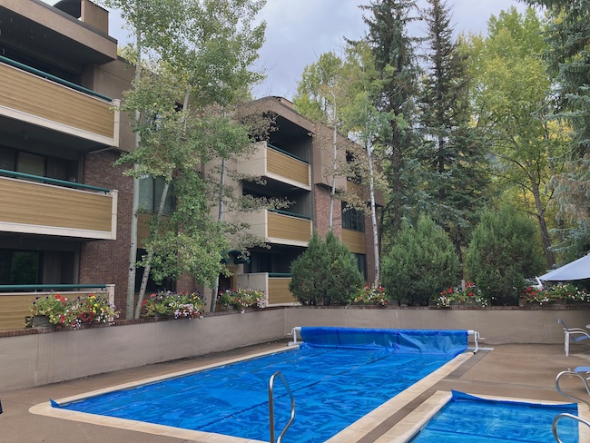 Riverview Pool and Hot Tub