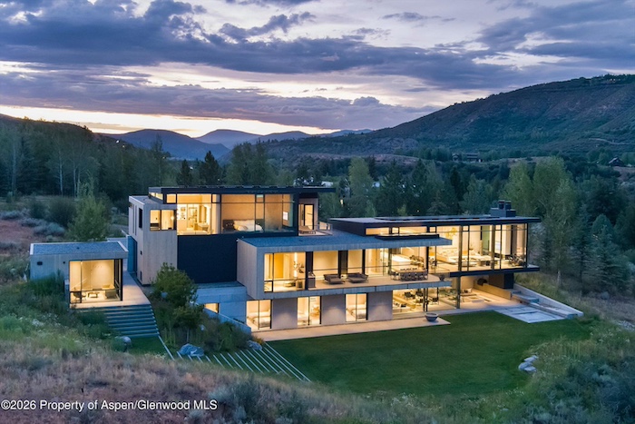 Luxury Modern Home on Coach Road in Aspen