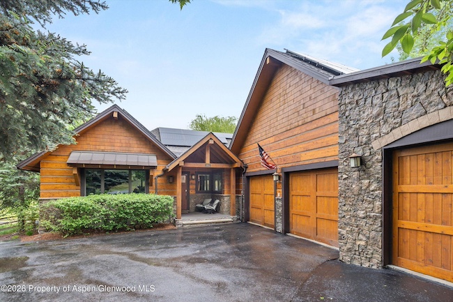 3862 Crystal Bridge in River Valley Ranch