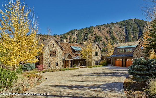 45 Moore Drive in West Aspen